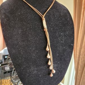 Gorgeous leather & gold necklace